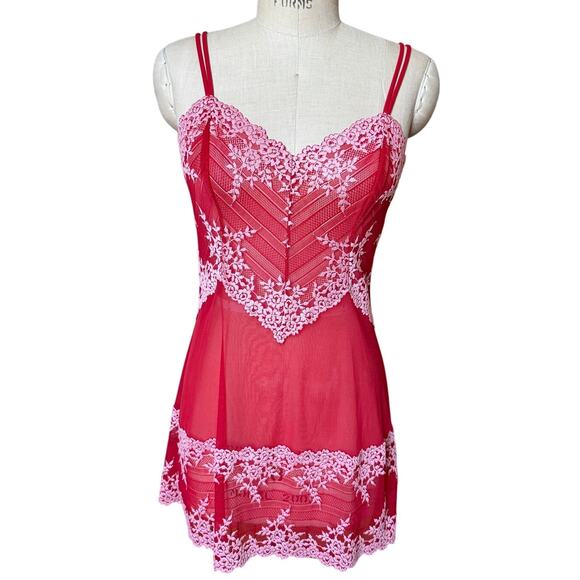 Wacoal Embrace Lace Chemise in Red & Pink Size Large - Picture 1 of 7
